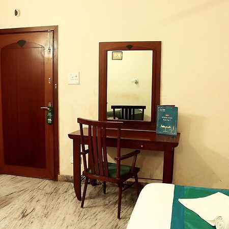 Oyo 1224 New Alipore Kolkata Exterior photo